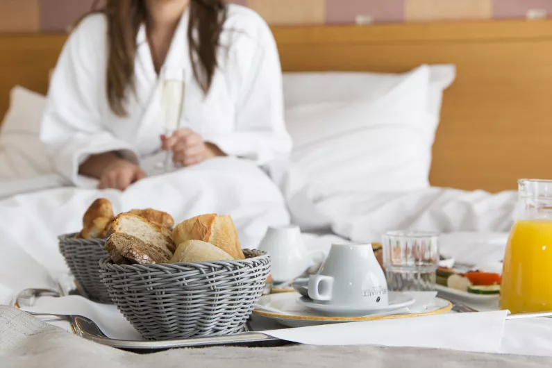 Petit déjeuner en chambre confort