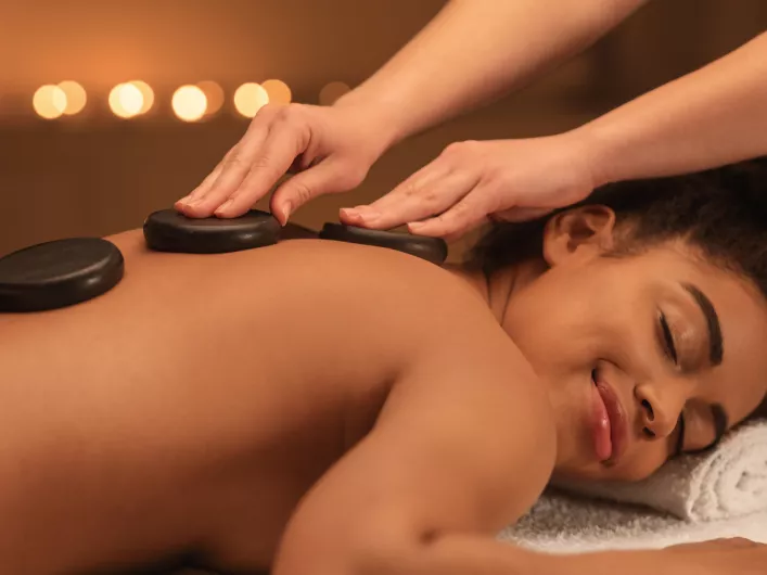 Pierres chaudes massage